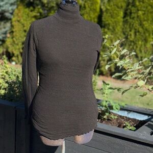Ultra Lightweight Syzygy Turtleneck, lined, XS, with rolled edges